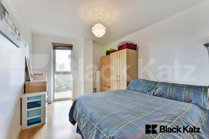 24 hour concierge, roof terrace & inclusive of water rates South Central Steedman Street, Elephant and Castle